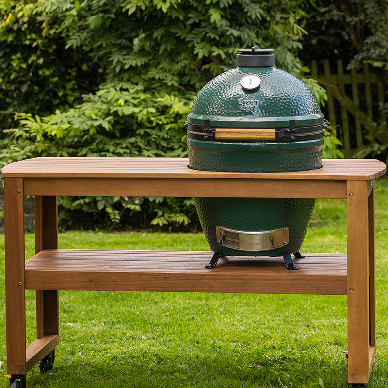 Big Green Egg Large – sfeerbeeld; afgebeelde accessoires zijn geen bewijs van inbegrepen accessoires